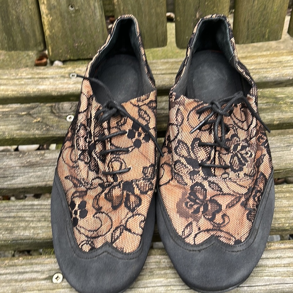 Womens Black and Beige Lace-Overlay Flats - originally purchased in UK - Picture 7 of 10